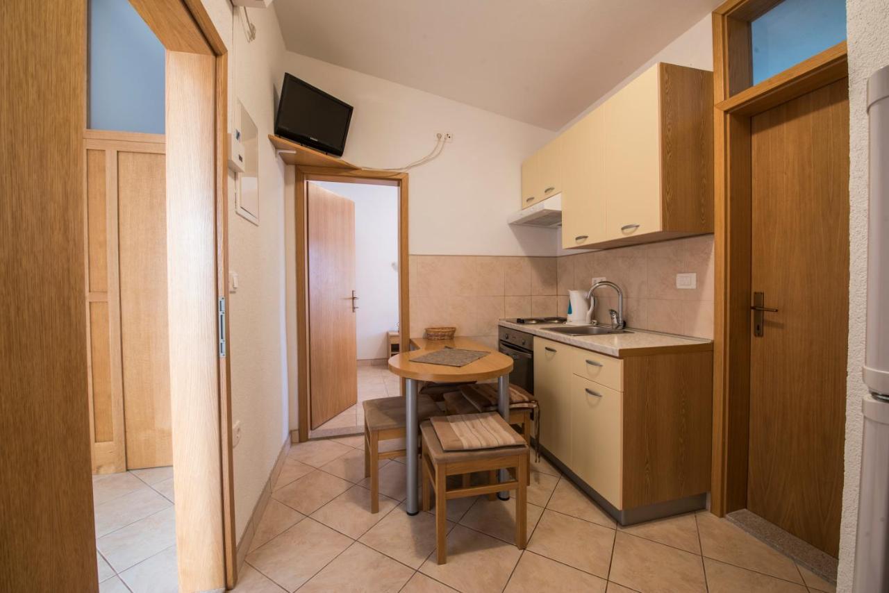 Apartmani Ivan 皮萨克 外观 照片