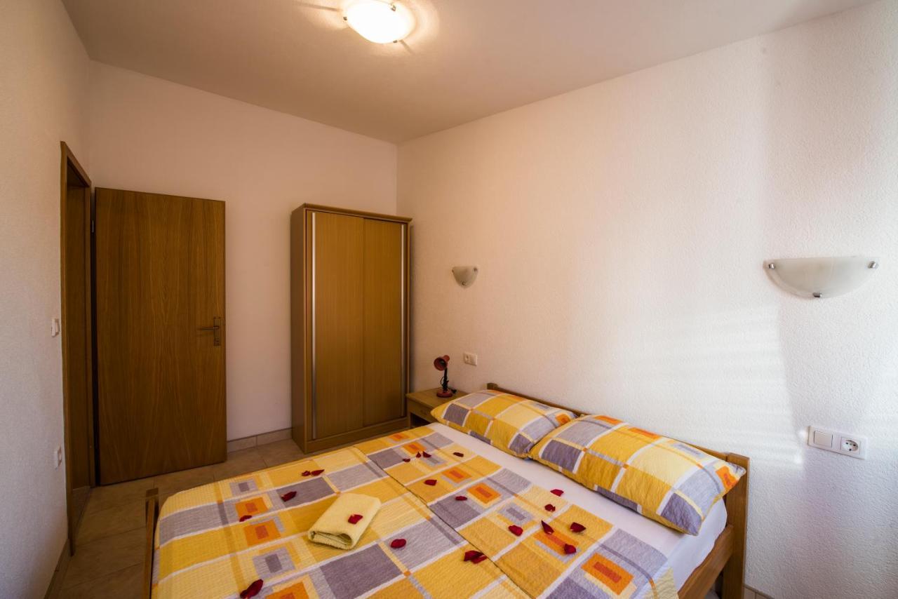 Apartmani Ivan 皮萨克 外观 照片